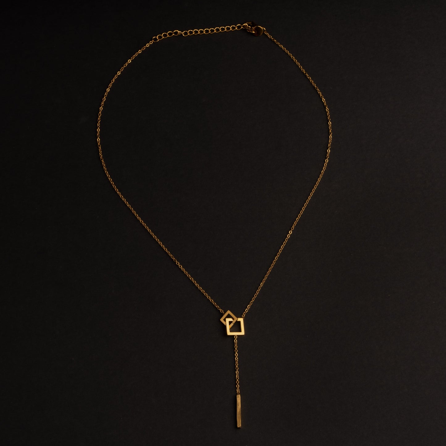 Колие "Golden Angle"
